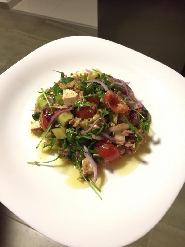 Salata sa tunjevinom 1